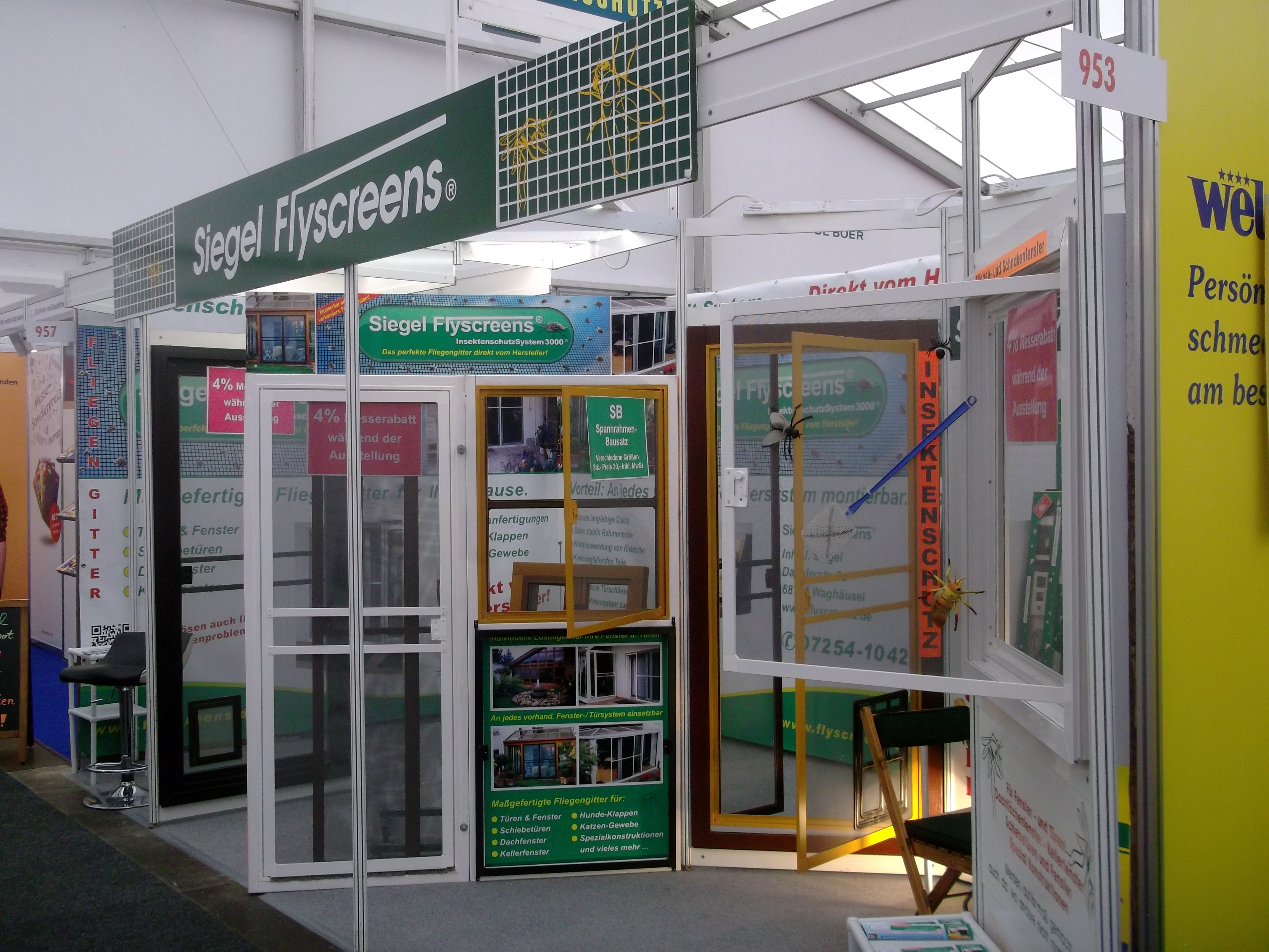 Firmenwagen Erkennung Siegel Flyscreens Ausstellungsstand